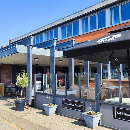 Banegaardshotellet Vojens エクステリア 写真