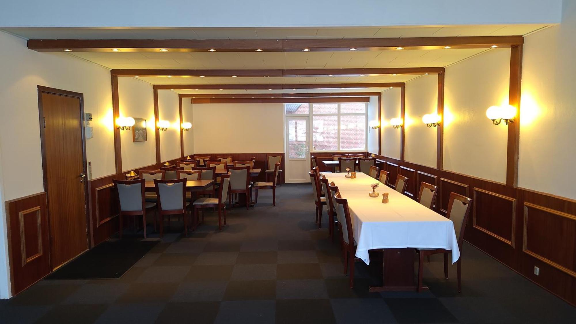 Banegaardshotellet Vojens エクステリア 写真