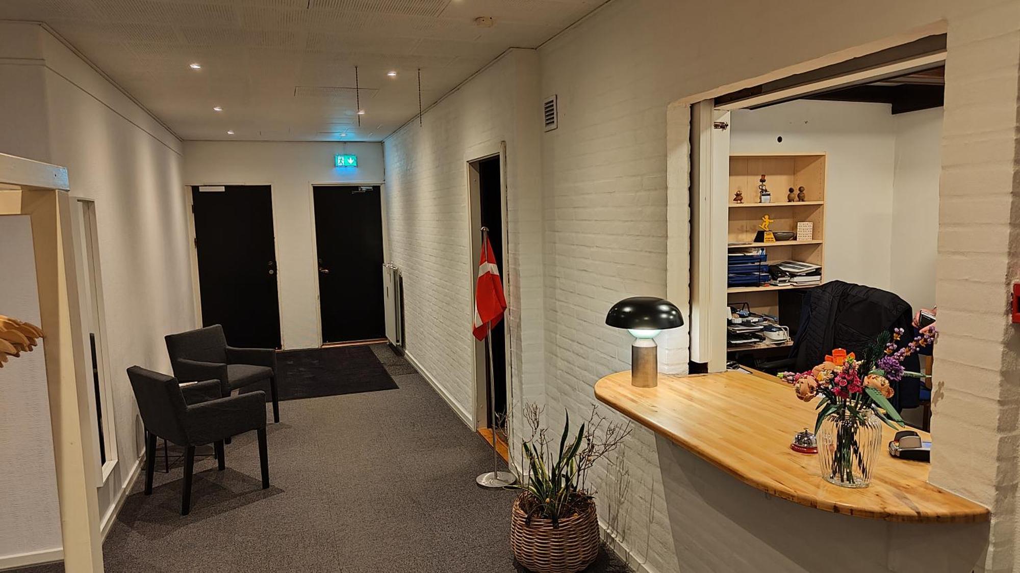 Banegaardshotellet Vojens エクステリア 写真