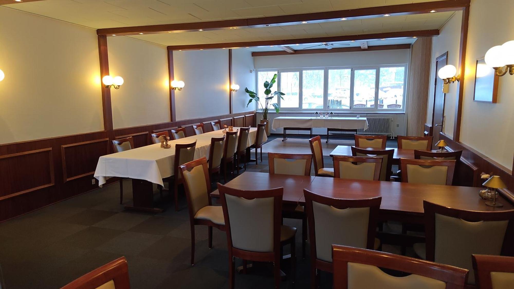 Banegaardshotellet Vojens エクステリア 写真