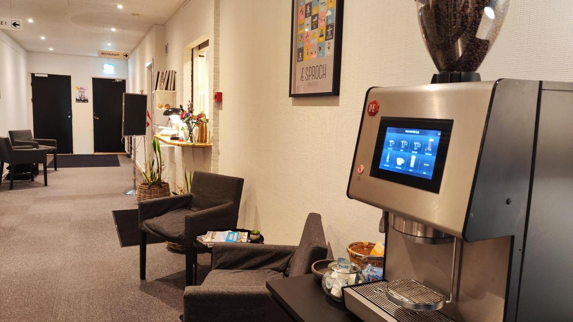 Banegaardshotellet Vojens エクステリア 写真